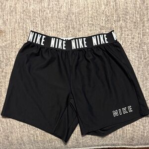 Nike Girls Dri-Fit Standard Shorts Active Running Black White XL